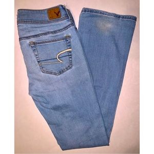 American Eagle Kick Boot light wash size 4 jeans